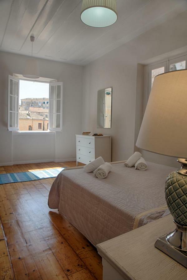 Serene Sea View Apartment In Corfu Old Town Extérieur photo